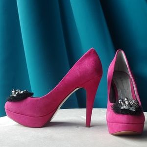 BCBGeneration Scottie Fushia Heels